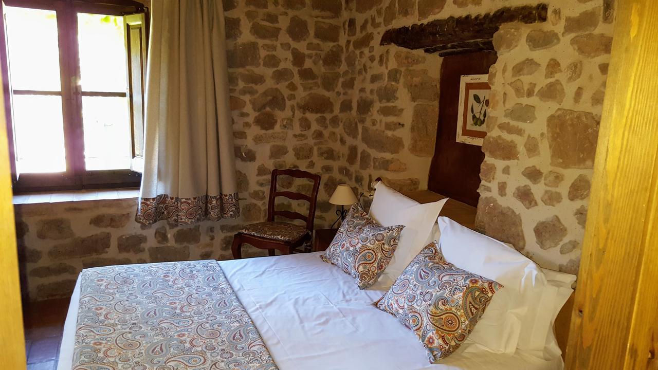 La Torre Blanca Villa Cardona Exteriör bild
